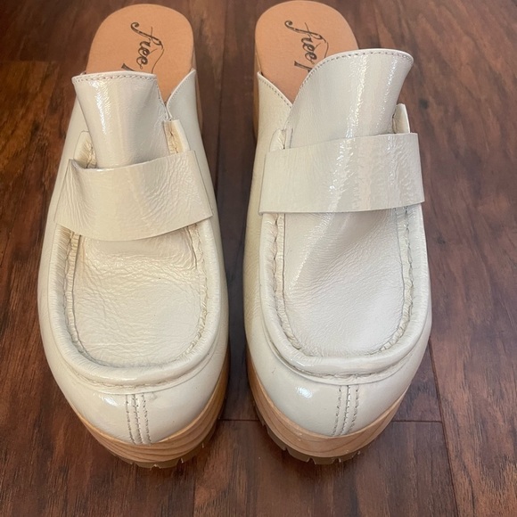 NWOB Free People Corbin Loafer Leather Clog Heel Size 8 - Picture 7 of 7